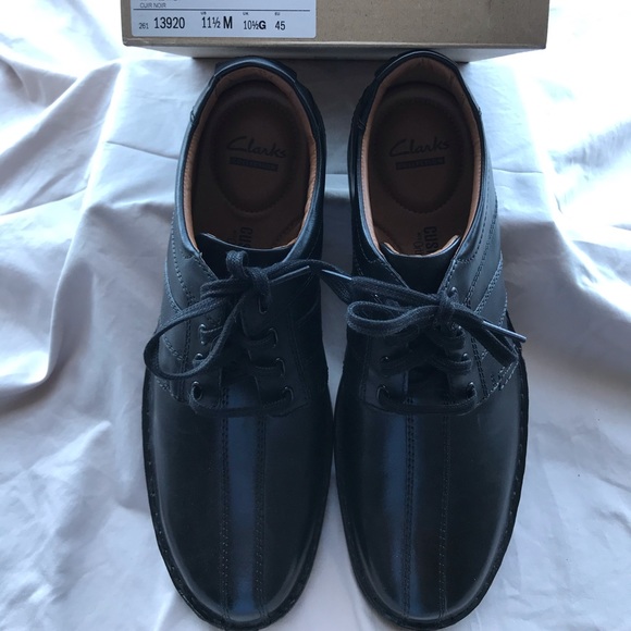 Men’s Clark’s dress/ casual shoes